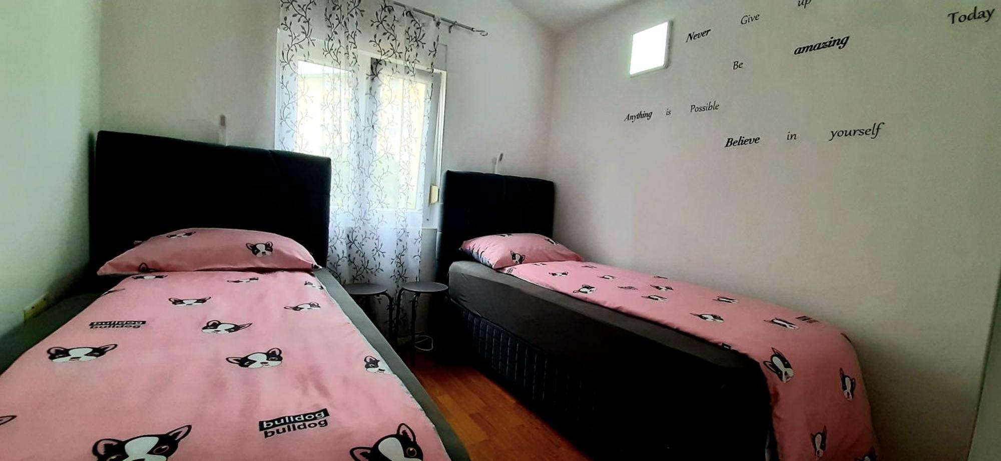 Ema & Sea Apartment'S พูลา ภายนอก รูปภาพ